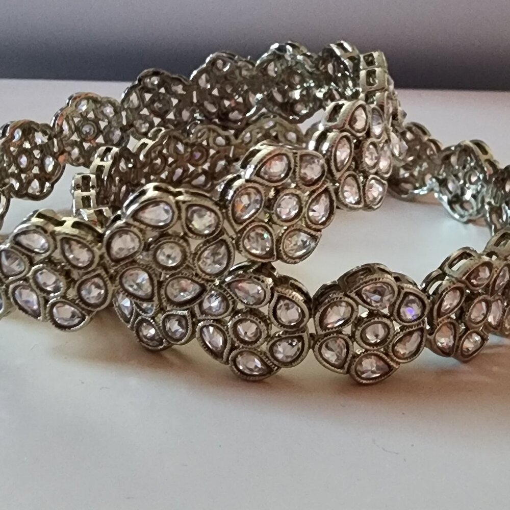 Kundan bangle set